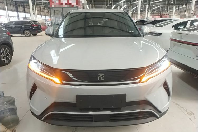 Used BYD Yuan UP 2025 Intelligent Driving Version 401 km Leading Edition Front