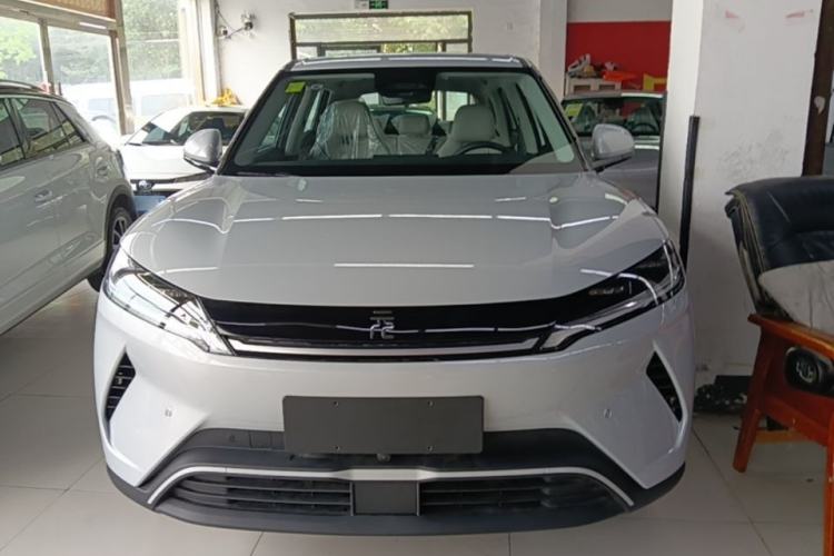 Used BYD Yuan UP 2025 Intelligent Driving Version 401 KM Dynamic Edition Front