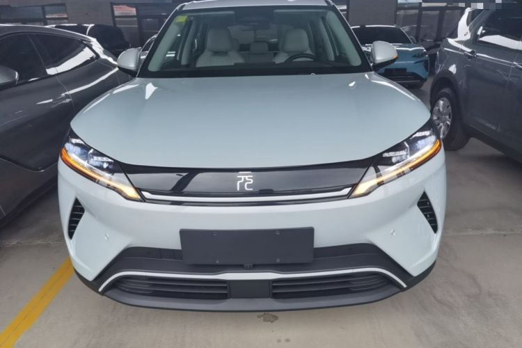 Used BYD Yuan UP 2025 Intelligent Driving Version 401 KM Dynamic Edition Front