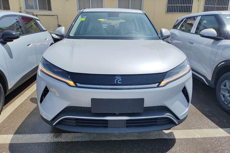 Used BYD Yuan UP 2025 Model 301KM Leading Version Front