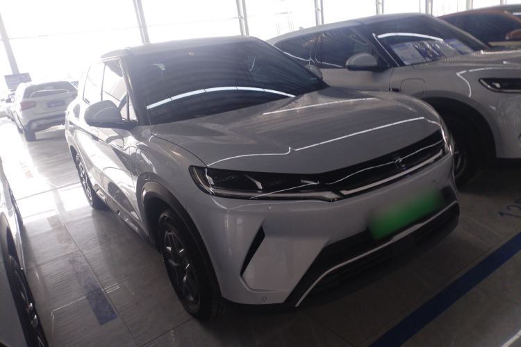 Used BYD Yuan UP 2025 Model 301KM Leading Version Front Right 45 Deg