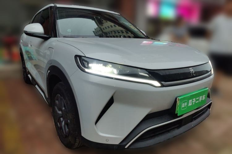 Used BYD Yuan UP 2025 Model 301KM Leading Version Front Right 45 Deg