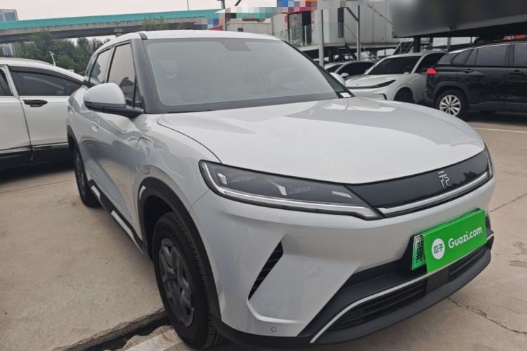 Used BYD Yuan UP 2025 Model 301KM Leading Version Front Right 45 Deg