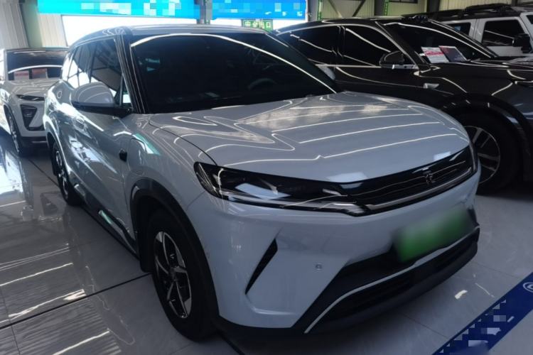 Used BYD Yuan UP 2025 Intelligent Driving Version 401 km Leading Edition Front Right 45 Deg
