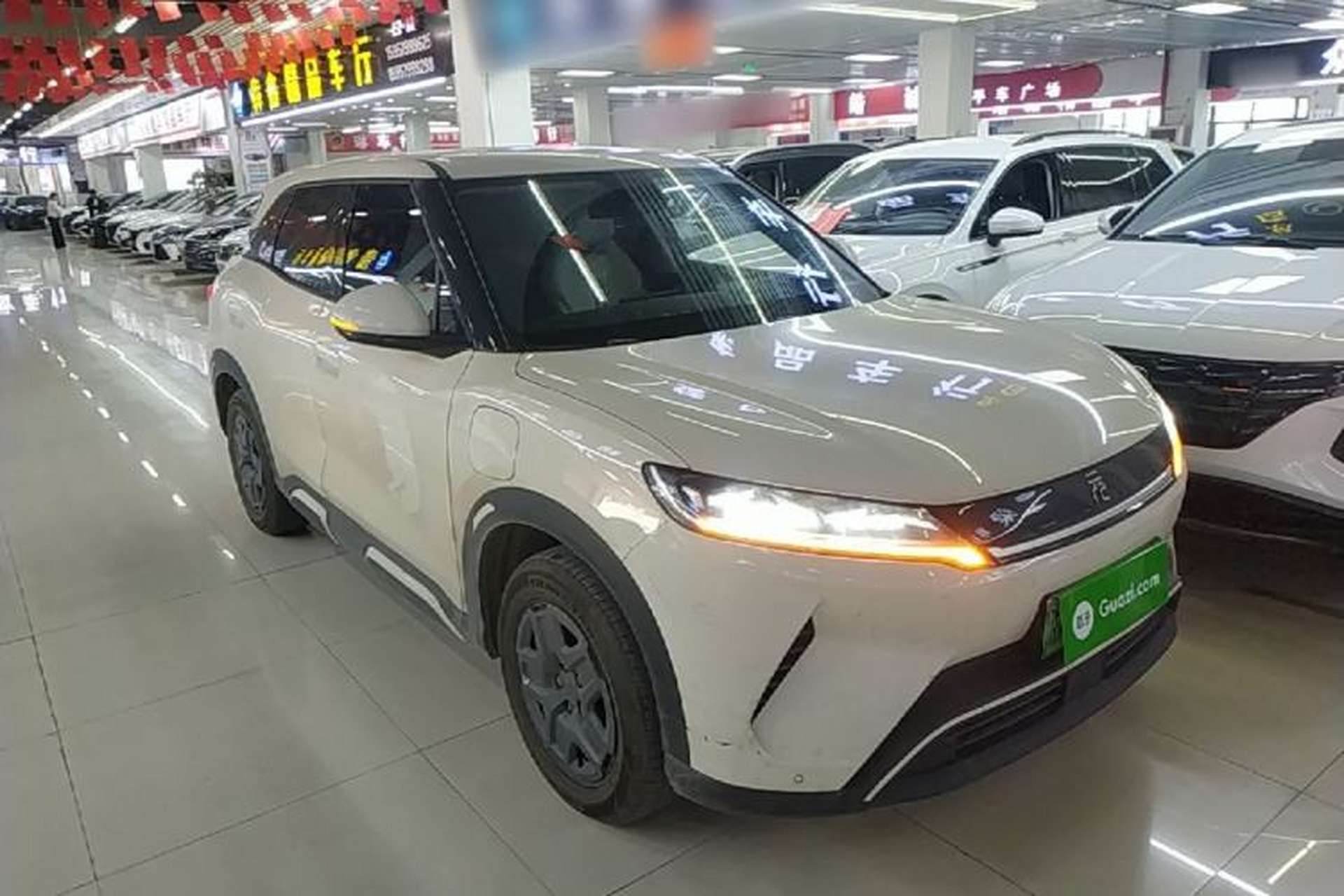 Used BYD Yuan UP 2025 Model 301KM Leading Version Front Right 45 Deg