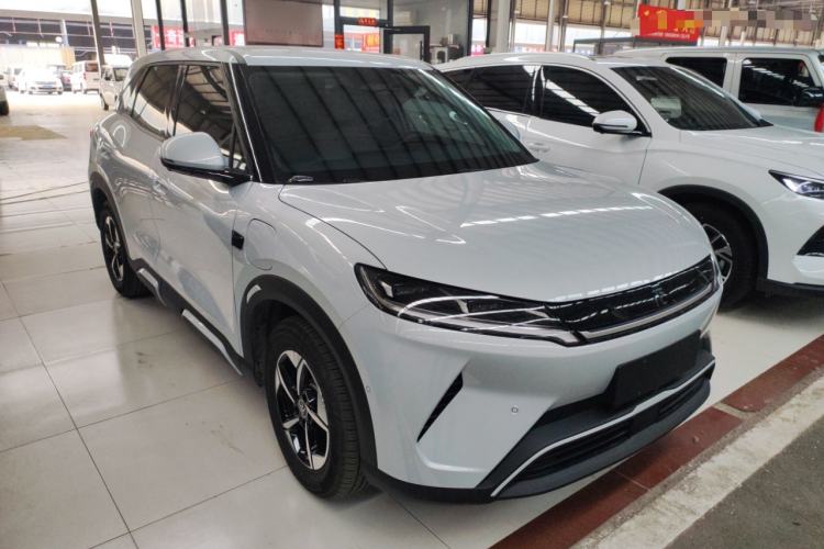 Used BYD Yuan UP 2025 Intelligent Driving Version 401 km Leading Edition Front Right 45 Deg