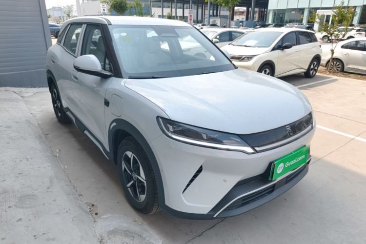 Used BYD Yuan UP 2025 Intelligent Driving Version 401 km Leading Edition Front Right 45 Deg
