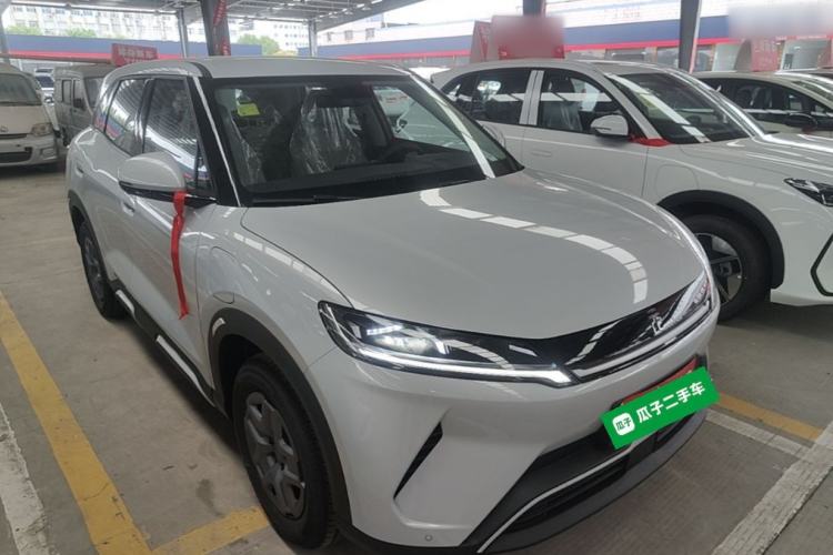 Used BYD Yuan UP 2025 Model 301KM Leading Version Front Right 45 Deg