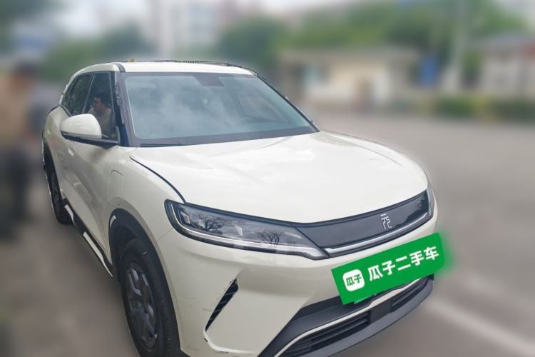 Used BYD Yuan UP 2025 Model 301KM Leading Version Front Right 45 Deg