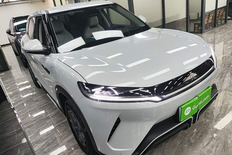 Used BYD Yuan UP 2025 Intelligent Driving Version 401 KM Dynamic Edition Front Right 45 Deg