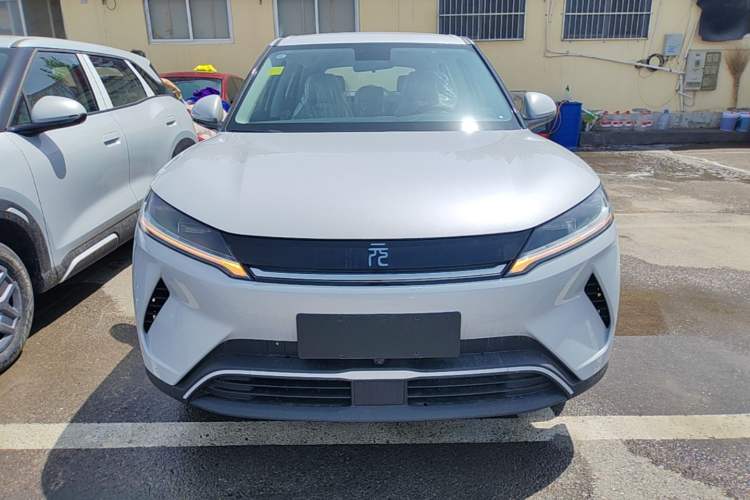 Used BYD Yuan UP 2025 Model 301KM Leading Version Front