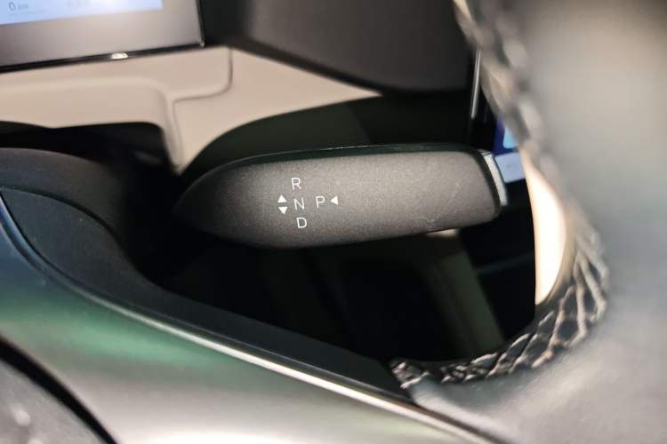 Used BYD Yuan UP 2025 Intelligent Driving Version 401 KM Dynamic Edition Gear Lever
