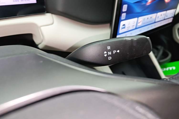 Used BYD Yuan UP 2025 Intelligent Driving Version 401 KM Dynamic Edition Gear Lever