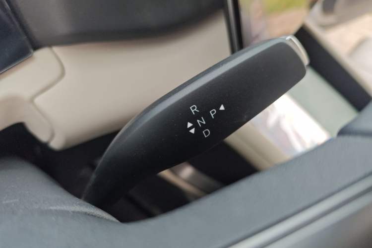 Used BYD Yuan UP 2025 Intelligent Driving Version 401 KM Dynamic Edition Gear Lever