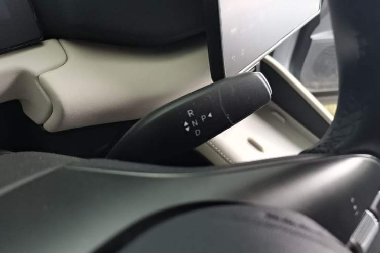 Used BYD Yuan UP 2025 Intelligent Driving Version 401 KM Dynamic Edition Gear Lever