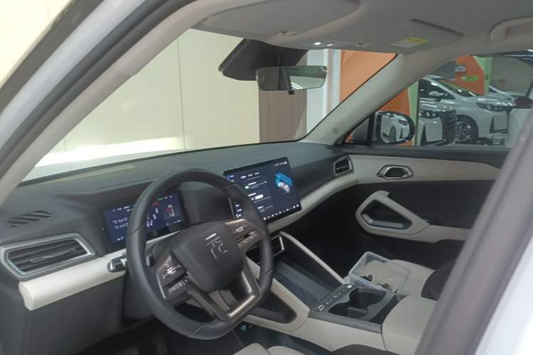 Used BYD Yuan UP 2025 Intelligent Driving Version 401 KM Dynamic Edition Headliner