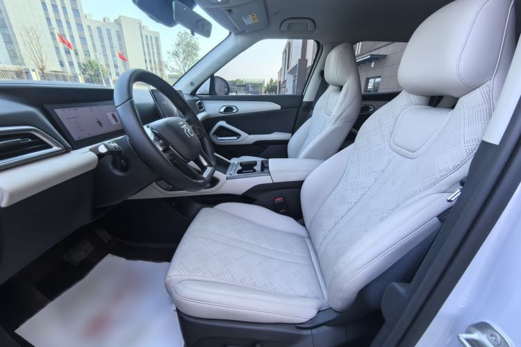 Used BYD Yuan UP 2025 Intelligent Driving Version 401 km Leading Edition Interior 1