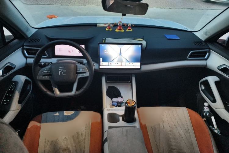 Used BYD Yuan UP 2025 Intelligent Driving Version 401 KM Dynamic Edition Interior 2