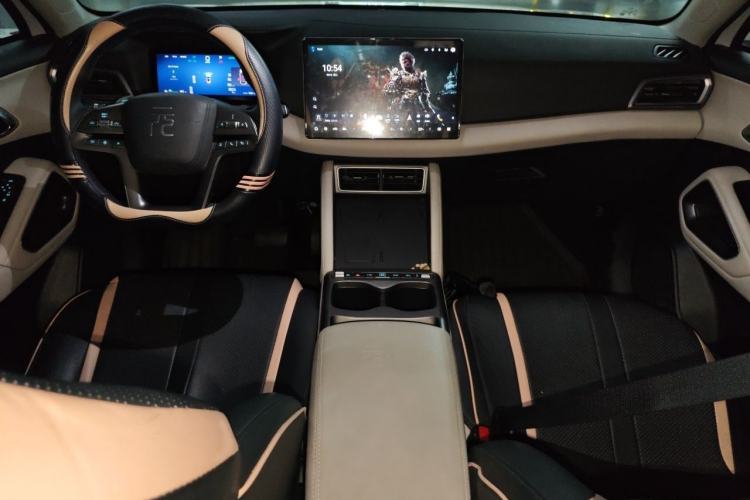 Used BYD Yuan UP 2025 Intelligent Driving Version 401 km Leading Edition Interior 2