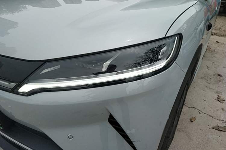 Used BYD Yuan UP 2025 Intelligent Driving Version 401 KM Dynamic Edition Left Front Headlight