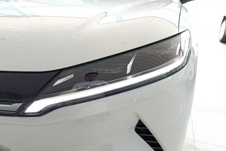 Used BYD Yuan UP 2025 Model 301KM Leading Version Left Front Headlight