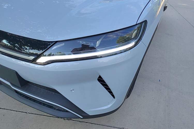 Used BYD Yuan UP 2025 Intelligent Driving Version 401 KM Dynamic Edition Left Front Headlight