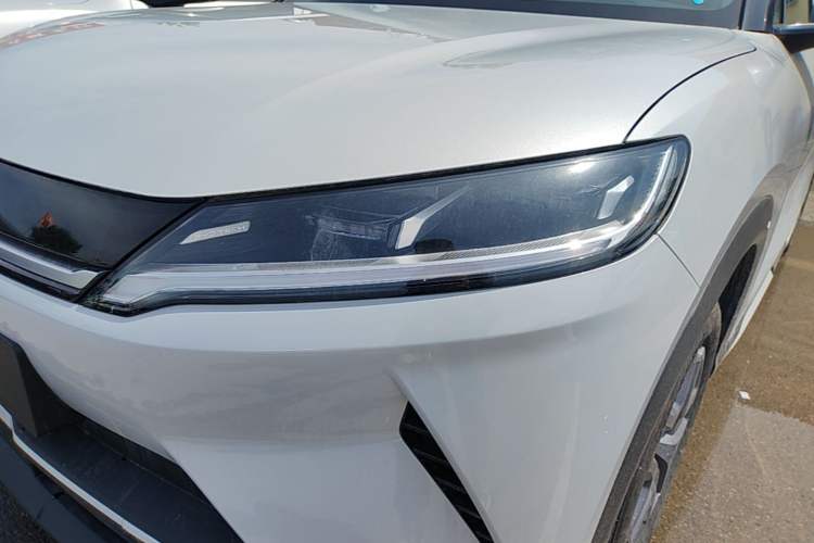 Used BYD Yuan UP 2025 Model 301KM Leading Version Left Front Headlight