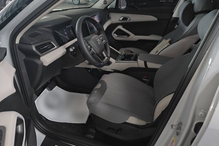Used BYD Yuan UP 2025 Intelligent Driving Version 401 km Leading Edition Left Front Seat