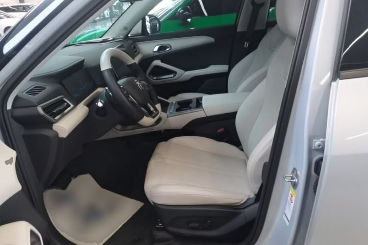 Used BYD Yuan UP 2025 Intelligent Driving Version 401 km Leading Edition Left Front Seat