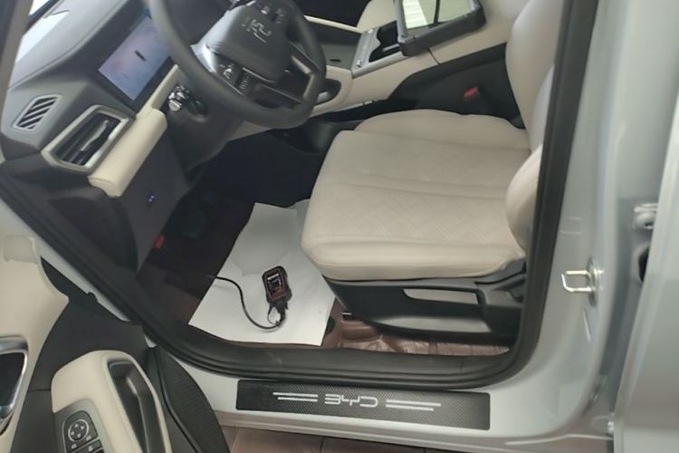 Used BYD Yuan UP 2025 Model 301KM Leading Version Left Front Seat