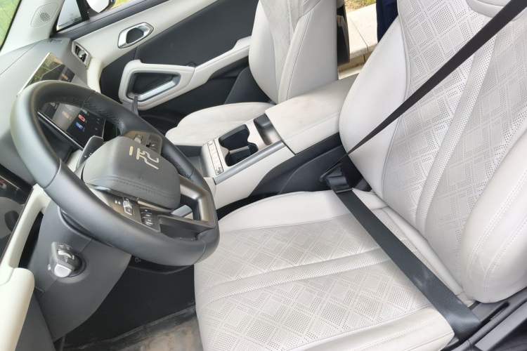 Used BYD Yuan UP 2025 Intelligent Driving Version 401 KM Dynamic Edition Left Front Seat