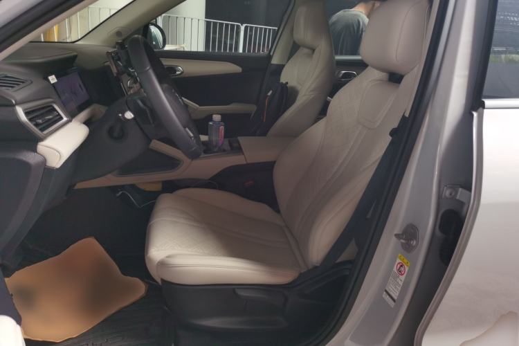 Used BYD Yuan UP 2025 Intelligent Driving Version 401 KM Dynamic Edition Left Front Seat
