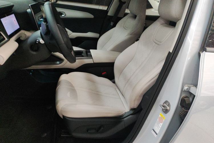 Used BYD Yuan UP 2025 Intelligent Driving Version 401 km Leading Edition Left Front Seat