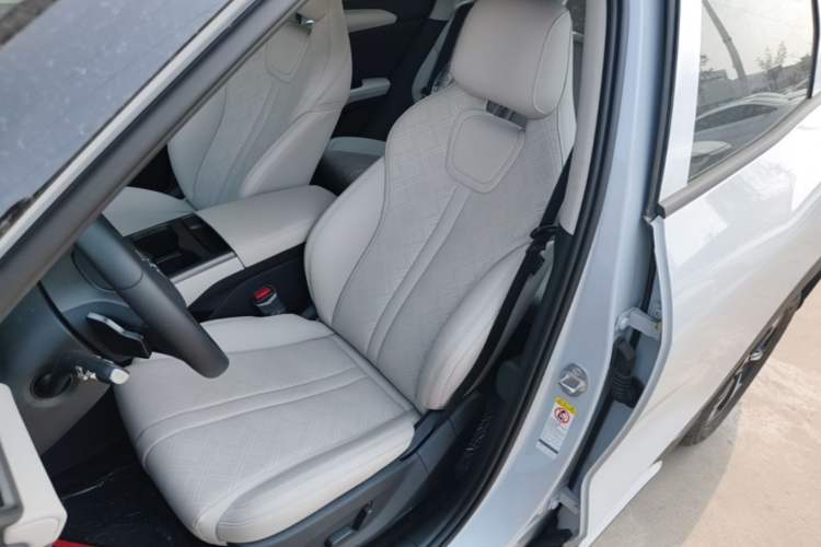 Used BYD Yuan UP 2025 Intelligent Driving Version 401 km Leading Edition Left Front Seat