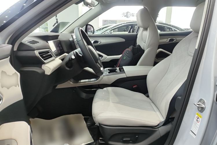 Used BYD Yuan UP 2025 Intelligent Driving Version 401 km Leading Edition Left Front Seat