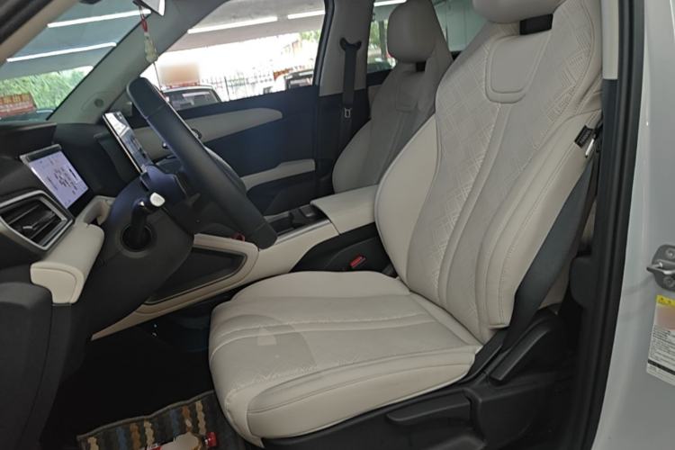 Used BYD Yuan UP 2025 Intelligent Driving Version 401 KM Dynamic Edition Left Front Seat