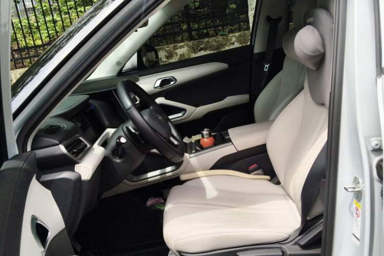 Used BYD Yuan UP 2025 Intelligent Driving Version 401 KM Dynamic Edition Left Front Seat