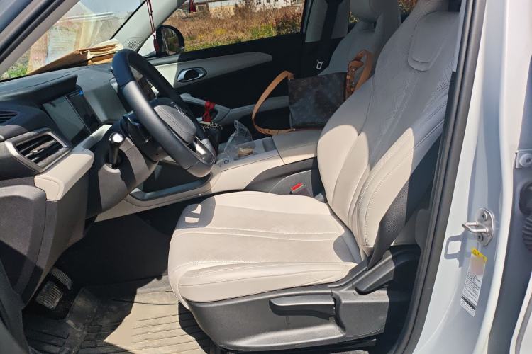 Used BYD Yuan UP 2025 Intelligent Driving Version 401 KM Dynamic Edition Left Front Seat