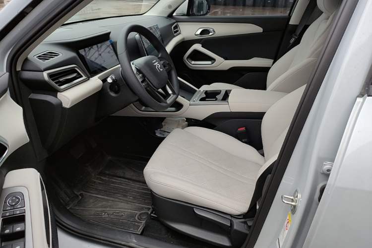 Used BYD Yuan UP 2025 Model 301KM Leading Version Left Front Seat