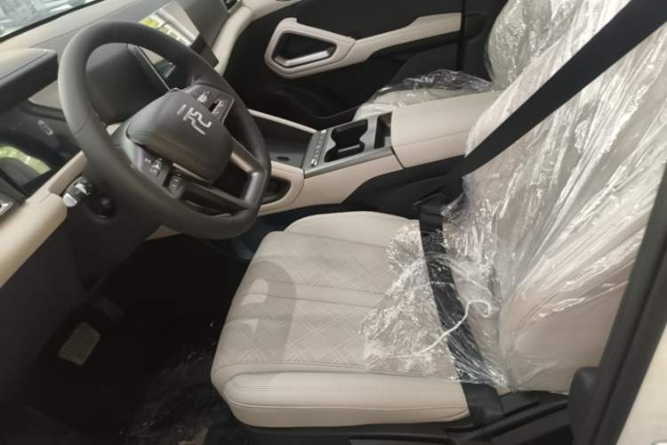 Used BYD Yuan UP 2025 Model 301KM Leading Version Left Front Seat