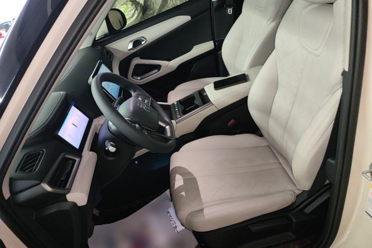 Used BYD Yuan UP 2025 Model 301KM Leading Version Left Front Seat