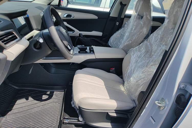 Used BYD Yuan UP 2025 Model 301KM Leading Version Left Front Seat