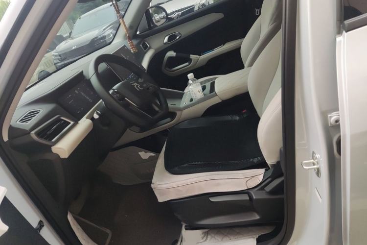 Used BYD Yuan UP 2025 Intelligent Driving Version 401 KM Dynamic Edition Left Front Seat