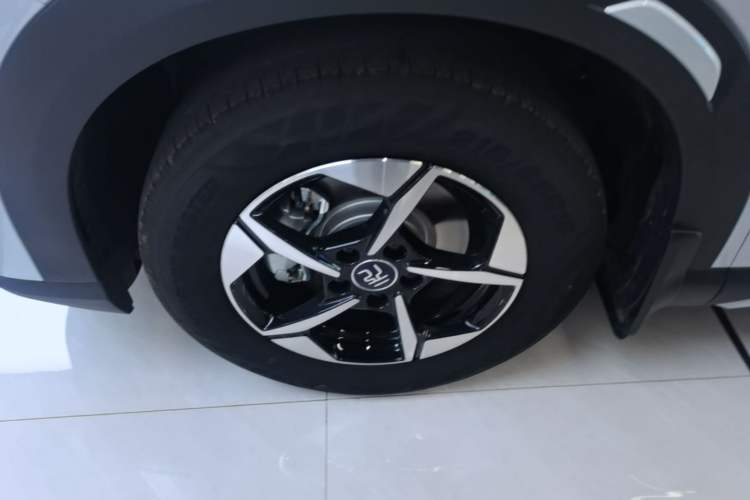 Used BYD Yuan UP 2025 Intelligent Driving Version 401 km Leading Edition Left Front Wheel Hub