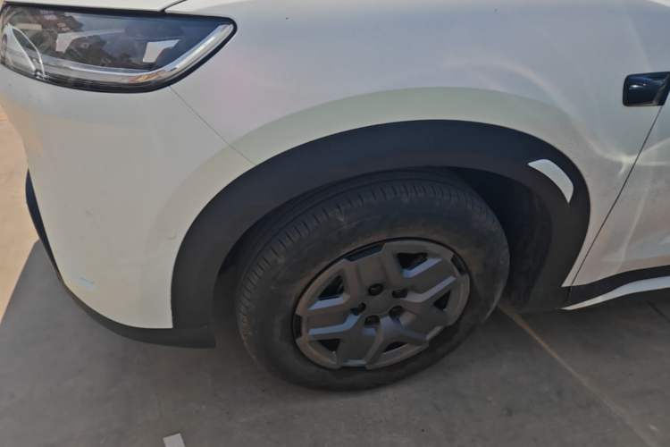 Used BYD Yuan UP 2025 Intelligent Driving Version 401 KM Dynamic Edition Left Front Wheel Hub