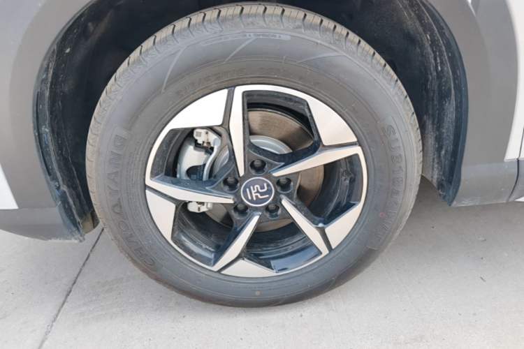 Used BYD Yuan UP 2025 Intelligent Driving Version 401 km Leading Edition Left Front Wheel Hub