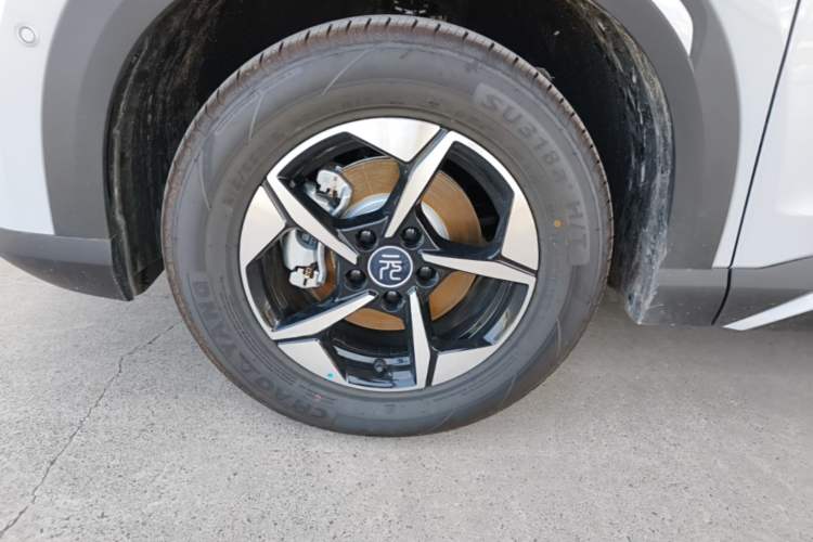 Used BYD Yuan UP 2025 Intelligent Driving Version 401 km Leading Edition Left Front Wheel Hub