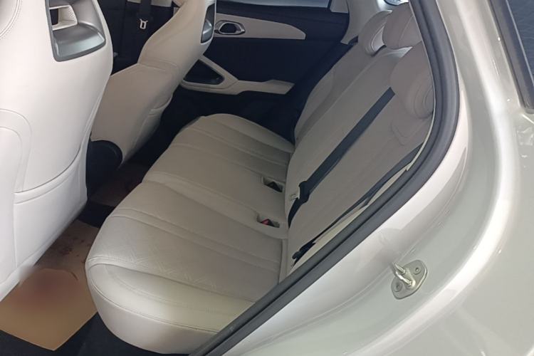 Used BYD Yuan UP 2025 Intelligent Driving Version 401 KM Dynamic Edition Left Rear Seat