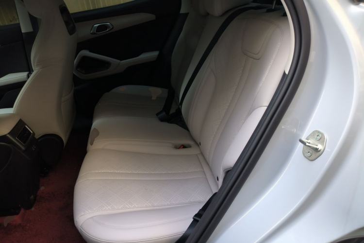 Used BYD Yuan UP 2025 Intelligent Driving Version 401 KM Dynamic Edition Left Rear Seat