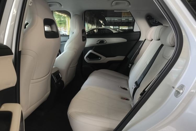 Used BYD Yuan UP 2025 Intelligent Driving Version 401 KM Dynamic Edition Left Rear Seat